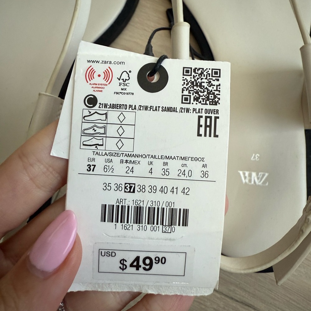 NWT White Zara Sandals with Silver Detail Size 37 - Picture 3 of 3